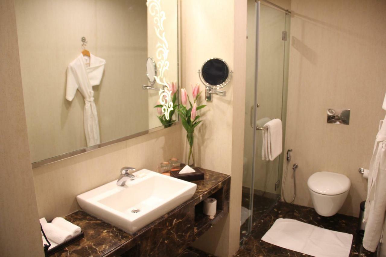 โฮเวิร์ด จอห์นสัน บาย วินด์แฮม เบงกาลูรู เฮบบัล Hotel บังกาลอร์ ภายนอก รูปภาพ